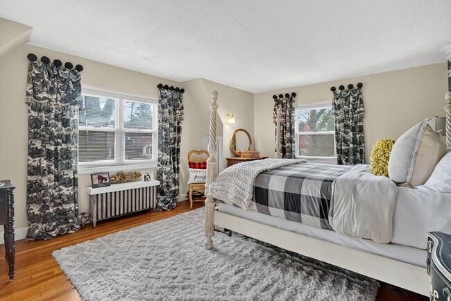 Building Photo - 350 Converse St