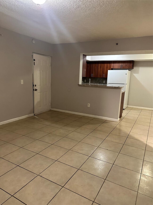 Building Photo - 5590 NW 61st St