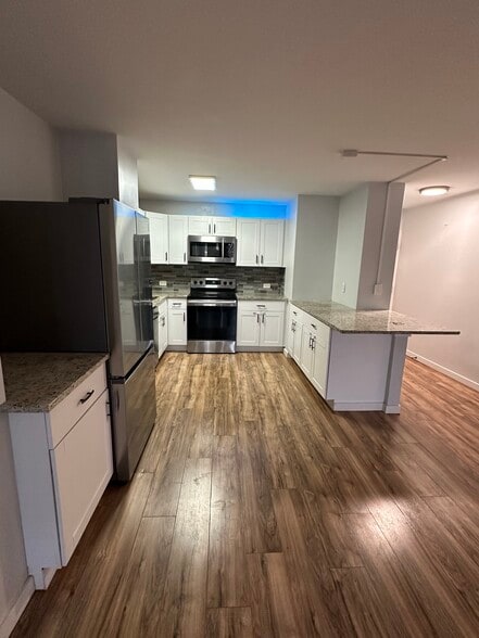 Building Photo - 888 N Logan St