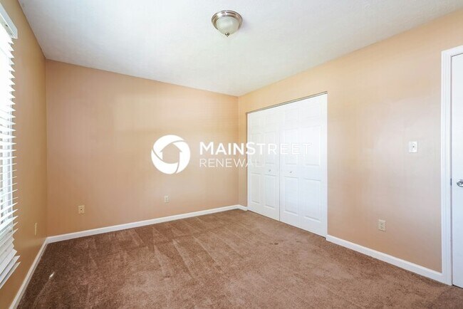 Building Photo - 3 Bedroom Pet-Friendly Home in Franklin, I...