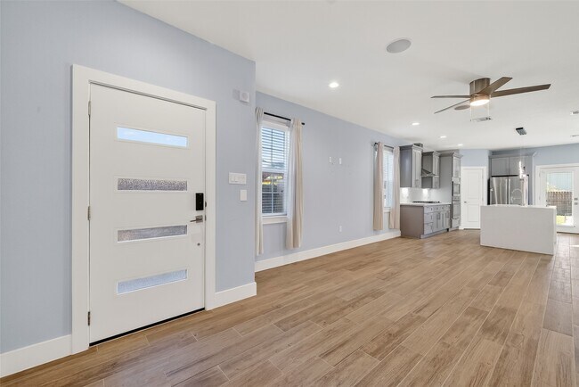 Building Photo - 10021 Alfred Ln