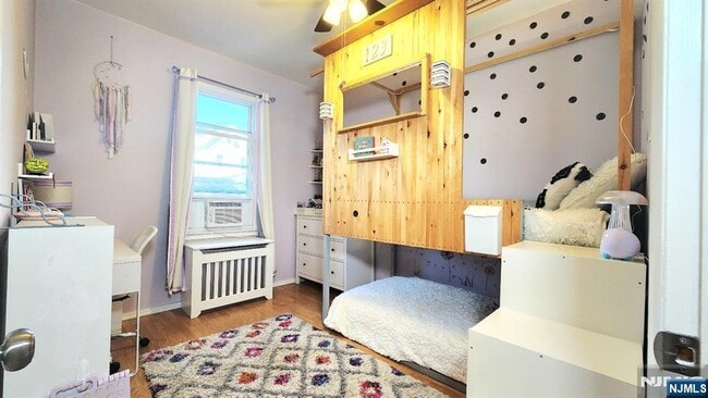 Building Photo - 11 Banta Ave