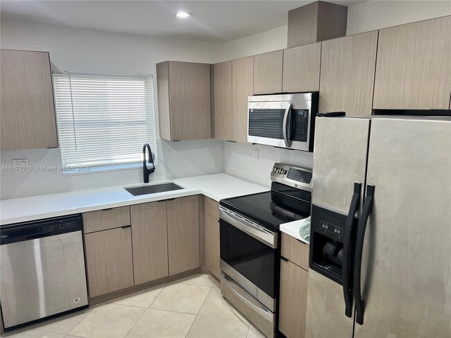 Building Photo - 7725 SW 86th St