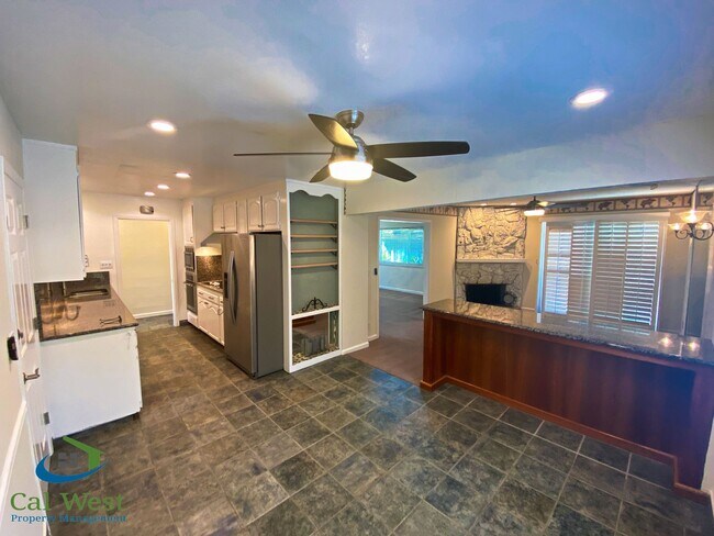Building Photo - 4346 Glenmont Dr