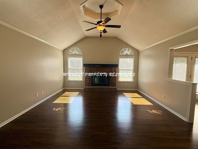 Building Photo - Ranch in Lee's Summit For Lease - Crisp, Clean and New!