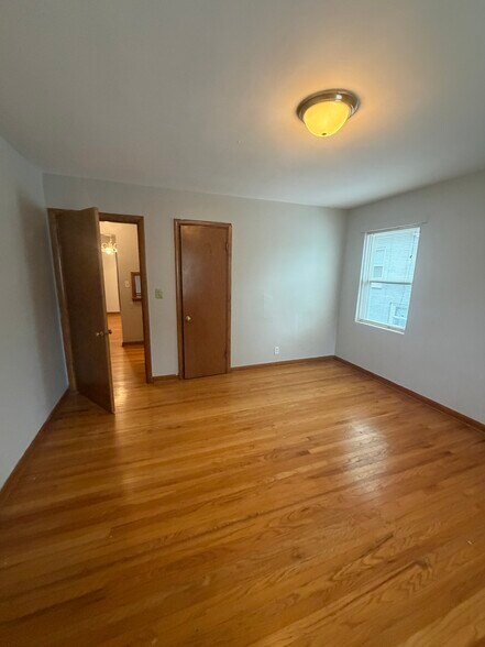 Building Photo - 224 Browns Ln