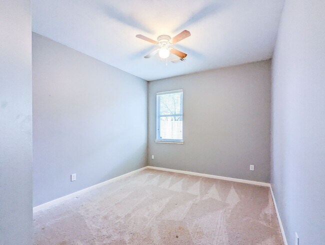 Building Photo - 6810 Summer Bridge Ln