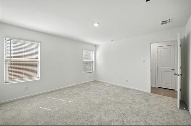 Building Photo - 205 Ashbrook St