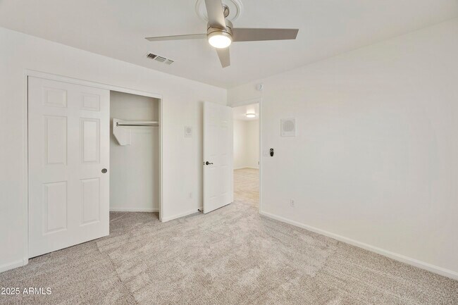 Building Photo - 18027 N 50th Pl