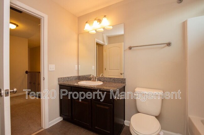 Building Photo - 2510 Ridgewood Way