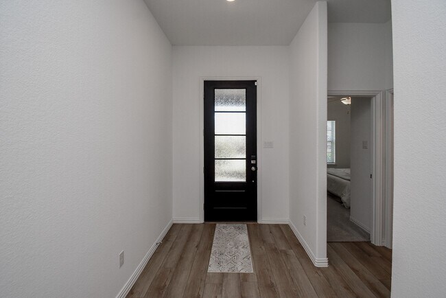 Building Photo - 31438 Vineyard Creek Dr