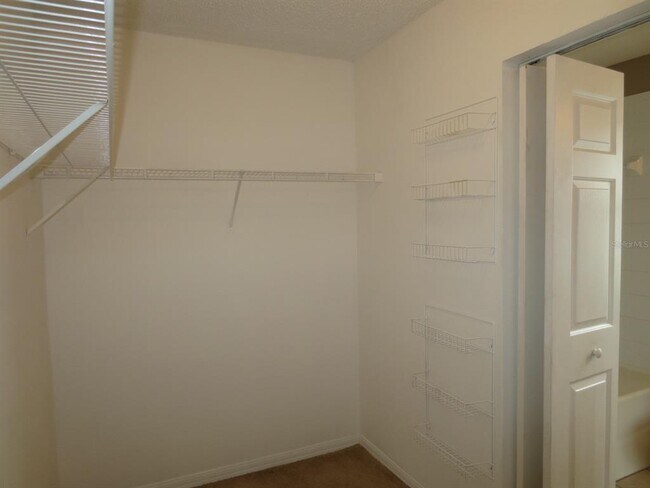 Building Photo - 3106 Pine Top Dr