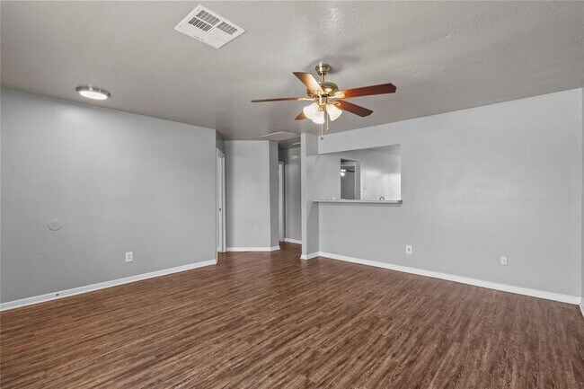 Building Photo - 122 Green Isle Ave