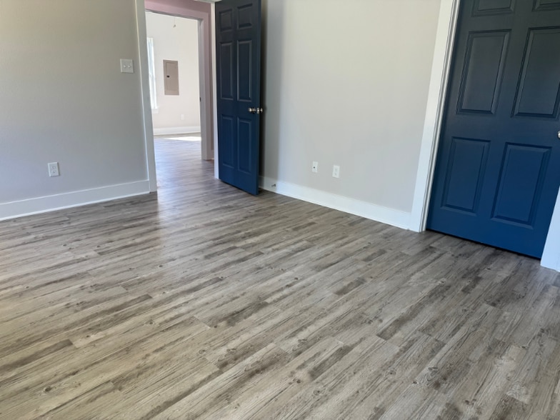 Building Photo - 324-A Anne St