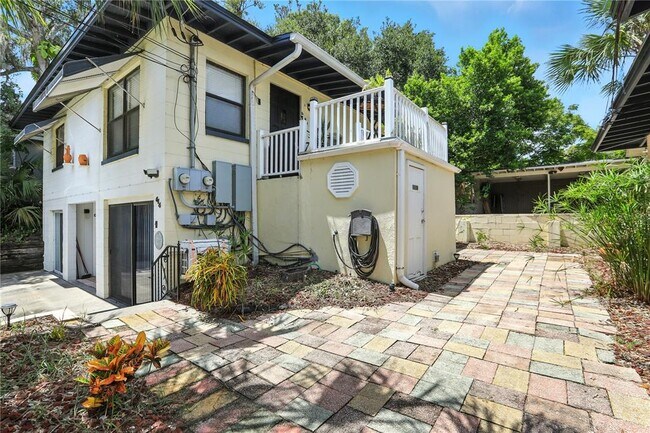 Primary Photo - 614 N Hyer Ave