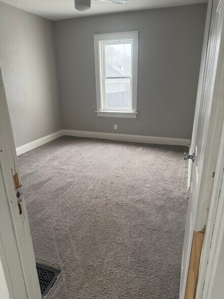 Bedroom 1 - 10 Lehigh Ave