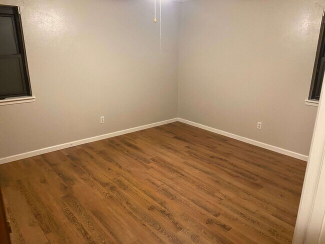 Building Photo - Charming 3 Bedroom, 2 Bath Home with 2-Car Garage & Large Fenced Yard