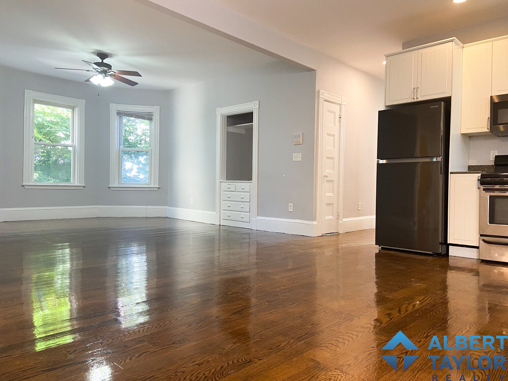 Building Photo - 19 Parker Hill Ave