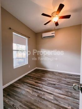 Building Photo - 9140 Sailfish Dr