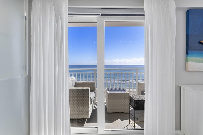 Building Photo - 4505 S Ocean Blvd