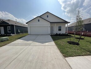 Building Photo - 2327 Red Sky Dr