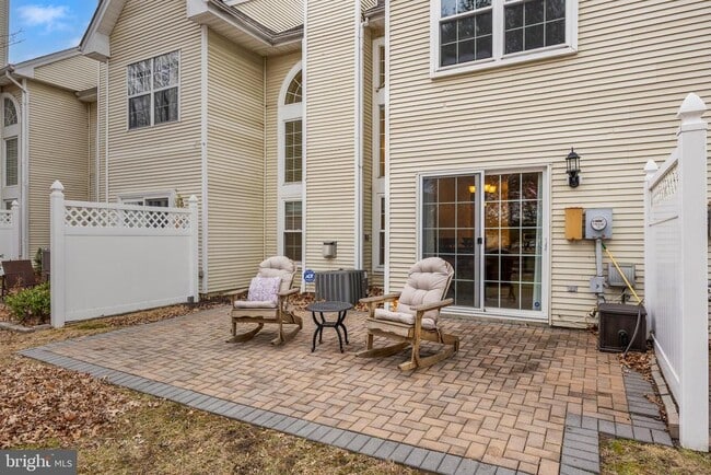 Building Photo - 177 La Costa Dr