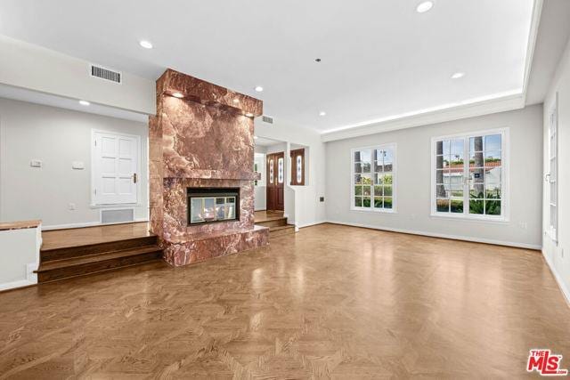 Building Photo - 224 S Palm Dr