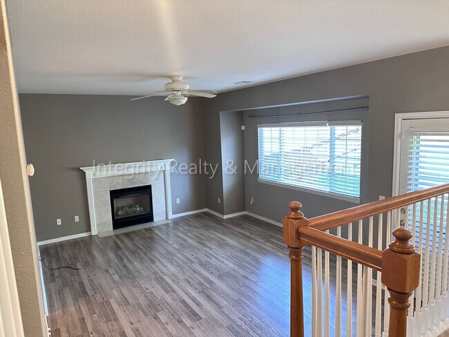 Building Photo - 1041 W Laurenwood Ln