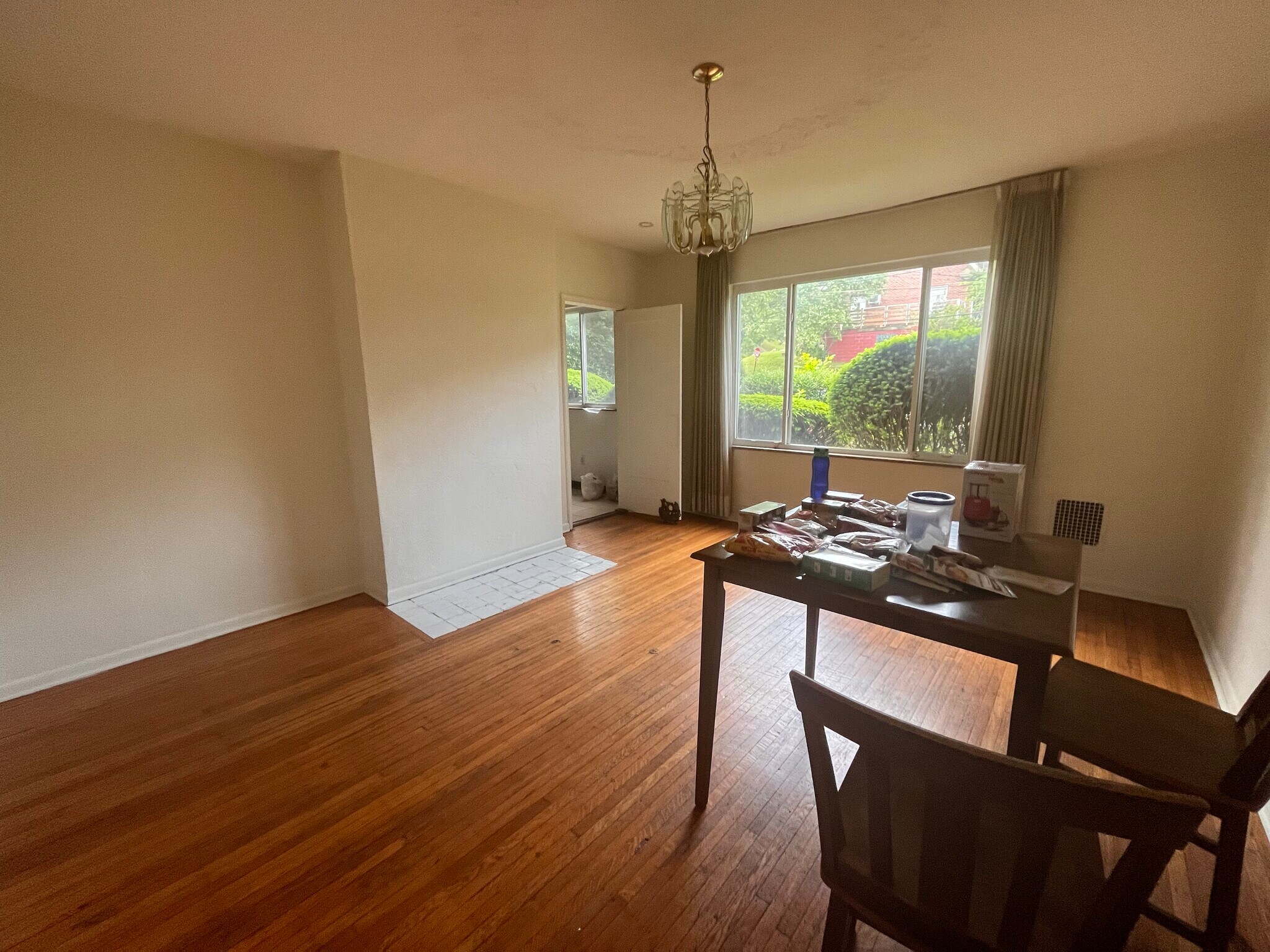 Building Photo - 5604 Pocusset St