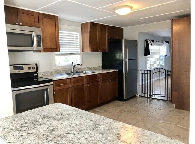 Building Photo - 143 S Worcester St