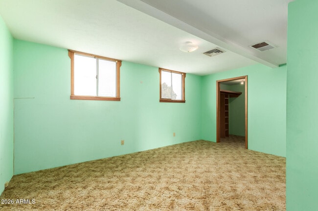 Building Photo - 1125 E 11th St