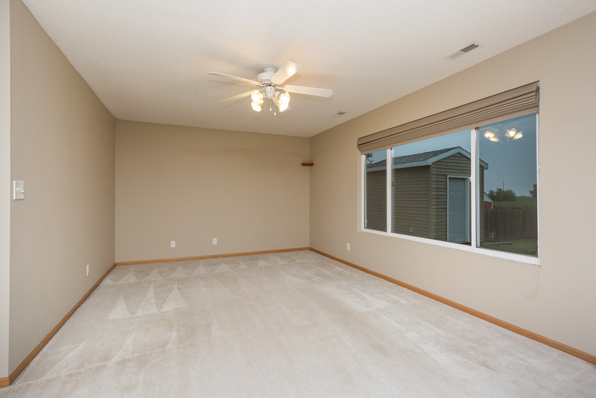Living Room - 505 SE Crabapple Dr