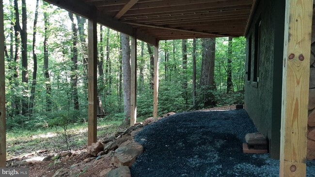 Building Photo - 461 Chipmunk Trail Ln