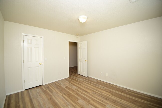 Building Photo - 11255 S 105th E Ave