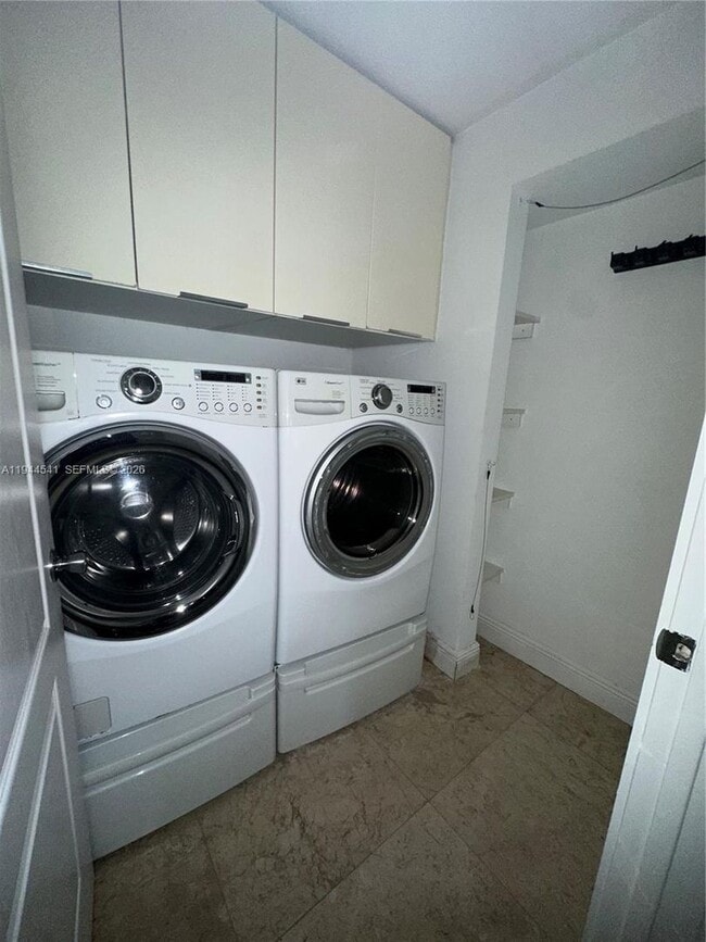 Building Photo - 10730 NW 66th St