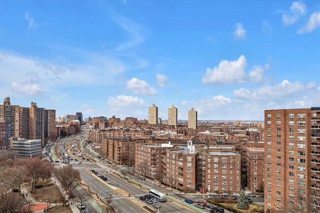 Building Photo - 10740 Queens Blvd