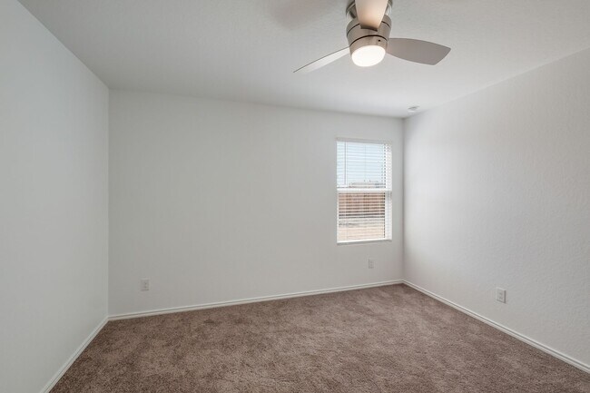 Building Photo - 4934 Legacy Trl