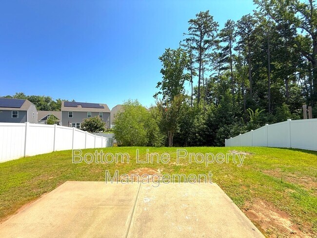 Building Photo - 729 Willshire Falls Dr