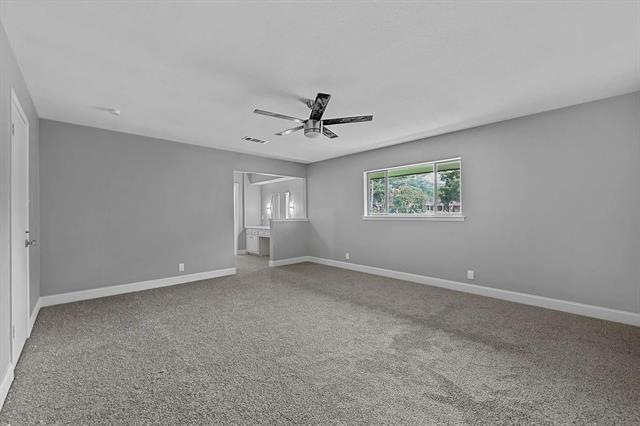 Building Photo - 1400 Crescent Dr