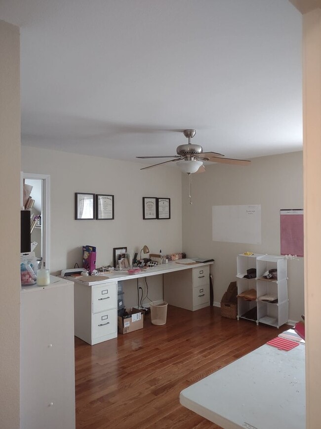 Building Photo - Outstanding FIVE Bedroom Home in Northeast Columbia!