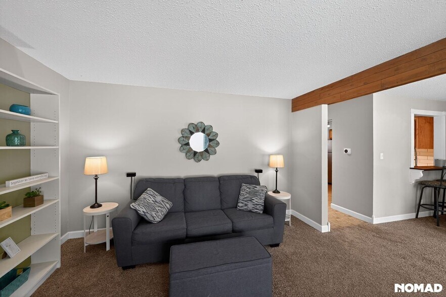 Building Photo - 18101 Stoneridge St