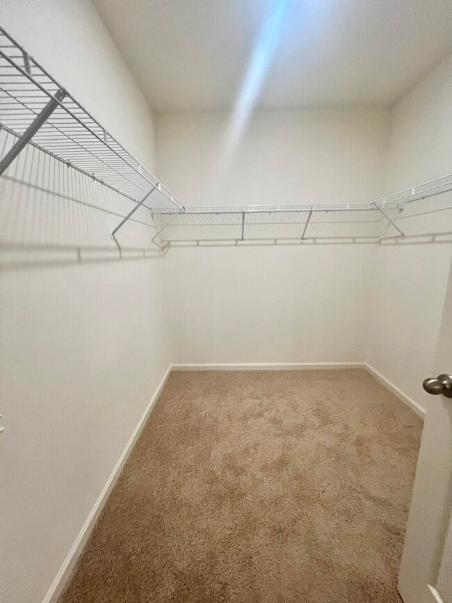 Building Photo - 6694 Topaz Dr