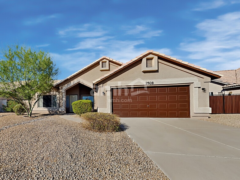 Primary Photo - 2508 N 134th Ave