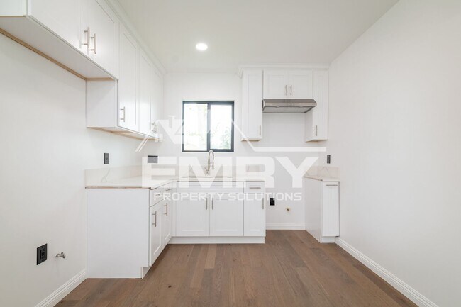 Building Photo - 9135 Arrington Ave