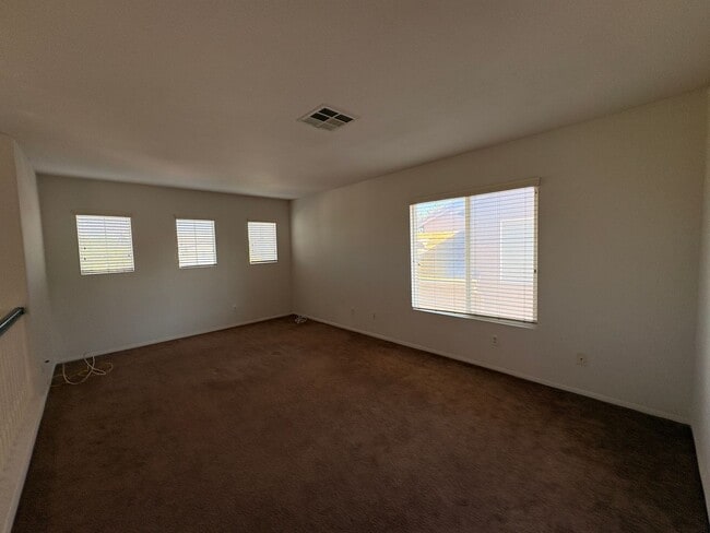 Building Photo - EASTVALE GREAT NEIGHBORHOOD- 4+2.5 EXECUTIVE HOME, QUIET NEIGHBORHOOD - AVAILABLE NOW!!! ONLY 2 C...