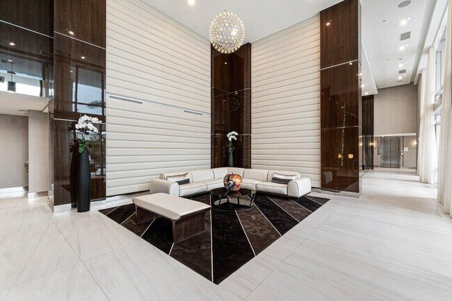 Building Photo - 155 E Boca Raton Rd