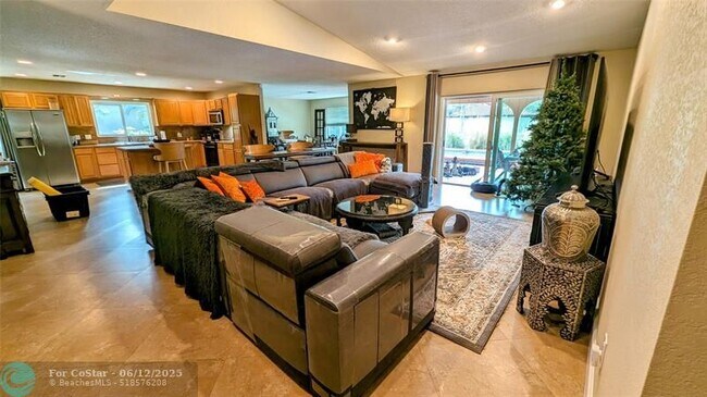 Building Photo - 8105 Nutmeg Way