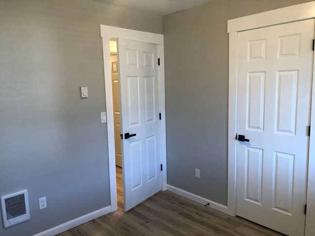 Building Photo - Updated 3 bedroom 2 bath house in Veneta!