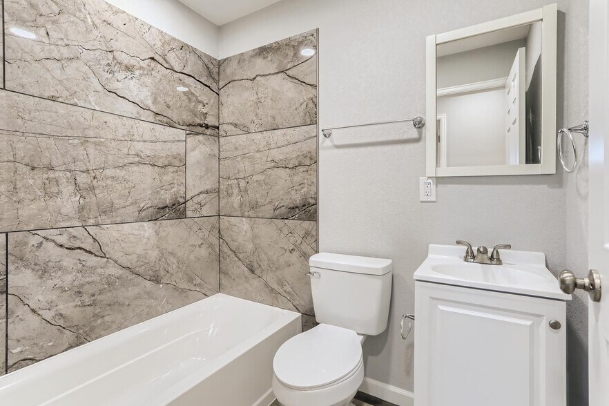 Building Photo - 7804 E Hampden Cir