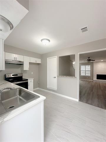 Building Photo - 2722 Wimbledon Ct
